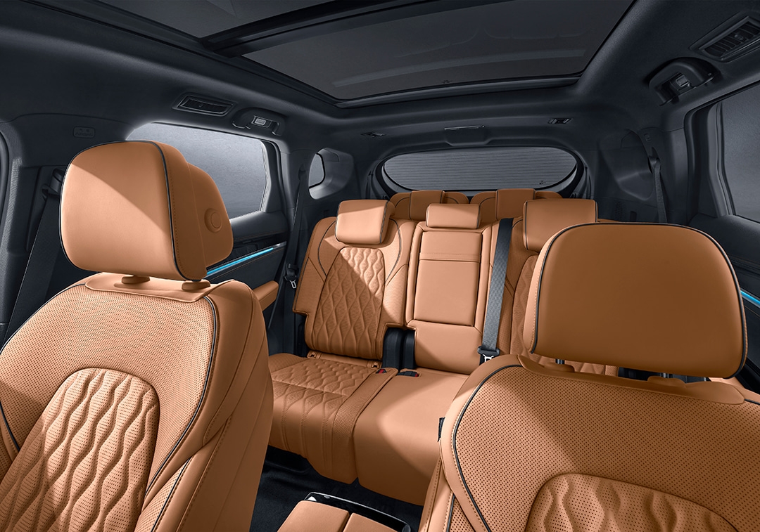 Vật liệu cao cấp xứng tầm một mẫu xe sang trọng